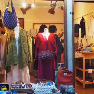 什器付きのスペースで気軽に期間限定ショップを/ Lajtha