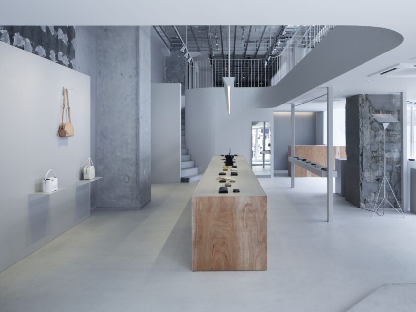 【本町駅5分／心斎橋駅7分】アパレル店舗をそのまま活用できるスペースの画像