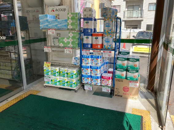 Aコープの風除室スペースの例