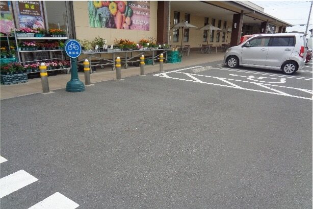 Aコープの駐車場スペースの例